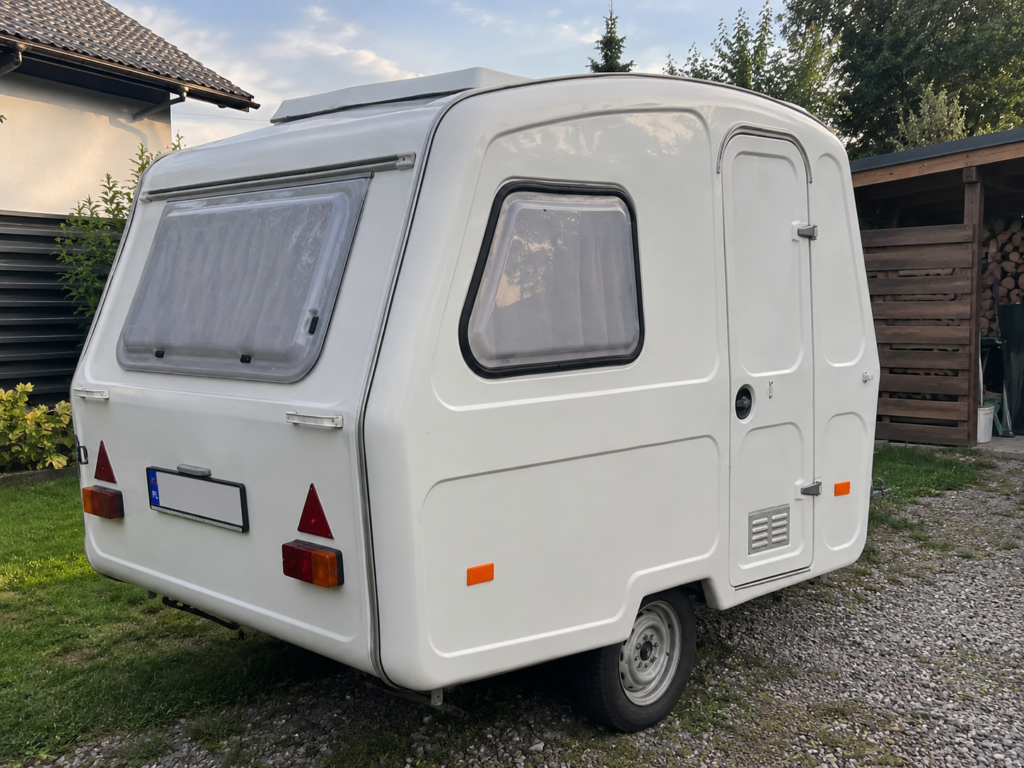 Autorzy bloga Życie na Kołach przy kamperze